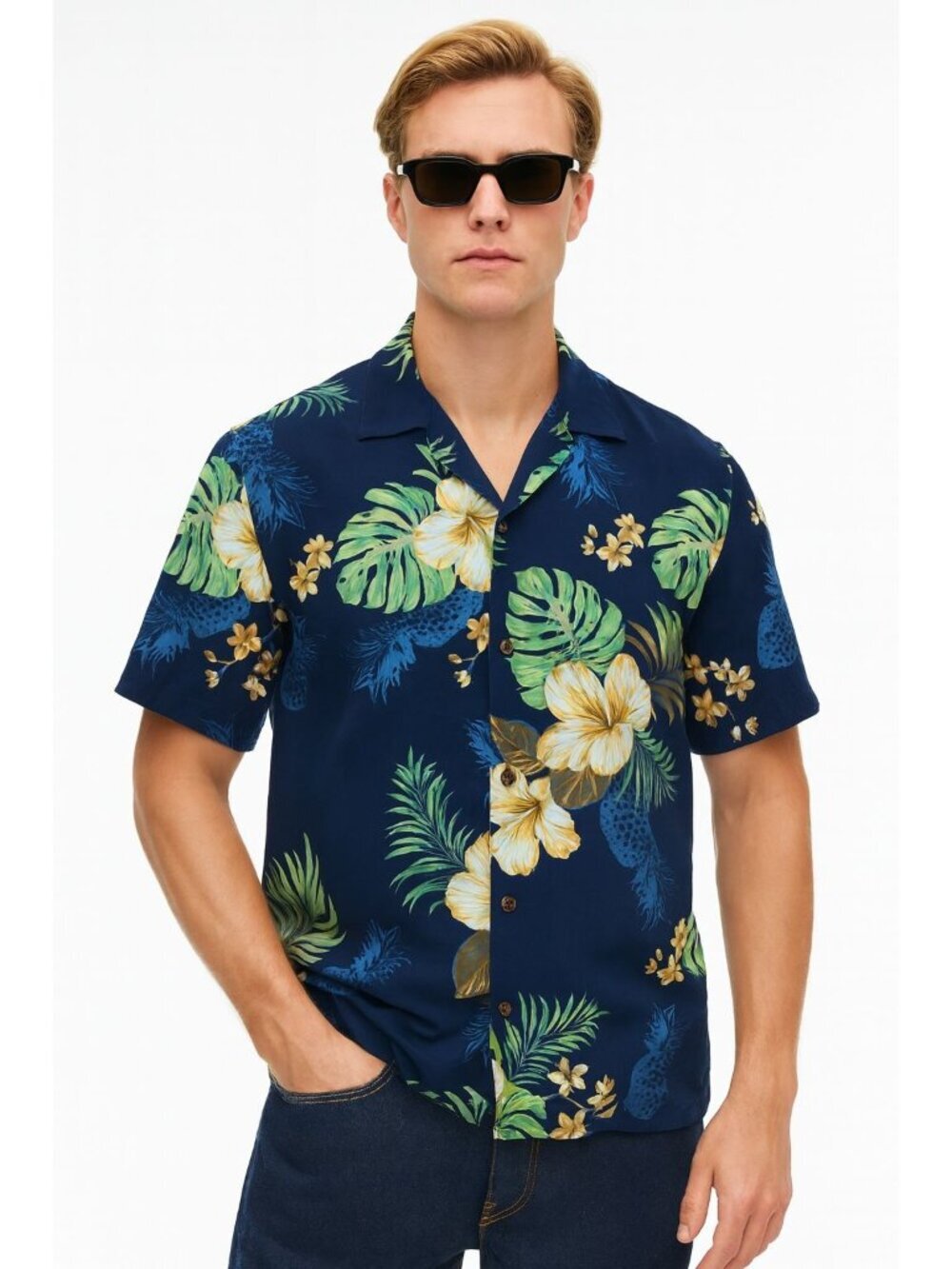 Hawaiian Tropical Hangover Blue Pineapple & Hibiscus Print Button-Up Shirt L
